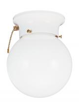 Generation Lighting - Seagull US 5367PCEN3-15 - One Light Ceiling Flush Mount with On/Off Pull Chain