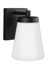 Generation Lighting - Seagull US 8538601-12 - Renville transitional 1-light outdoor exterior small wall lantern sconce in black finish with satin